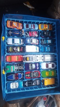 Seattle Mariner car holder with 51 cars total