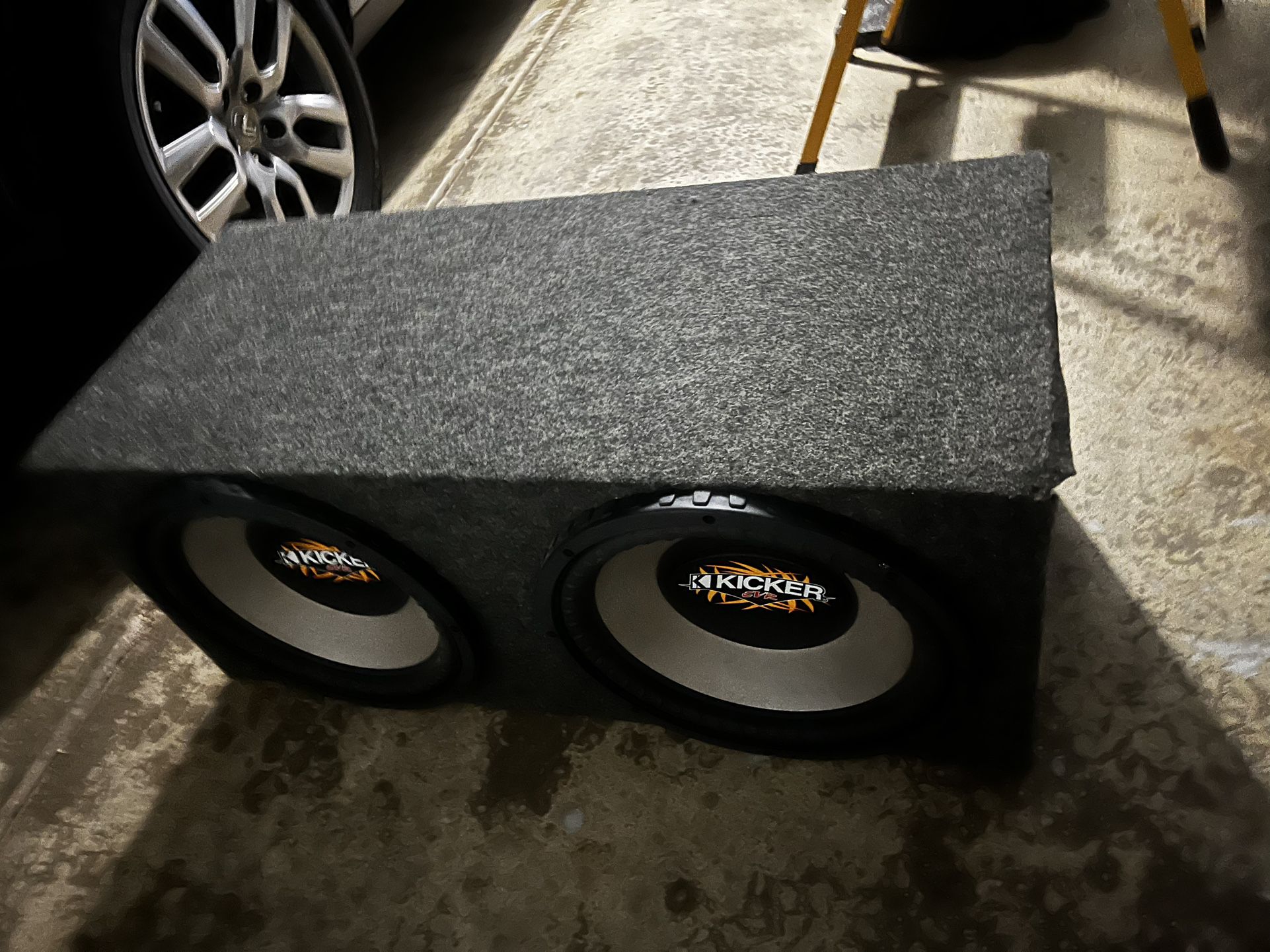 12” Kickers X2 Subwoofer