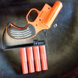 Flare Gun With Flares