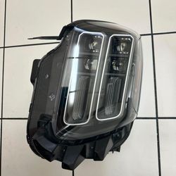 2023 Kia Telluride   LEFT Headlight W/ Ballast