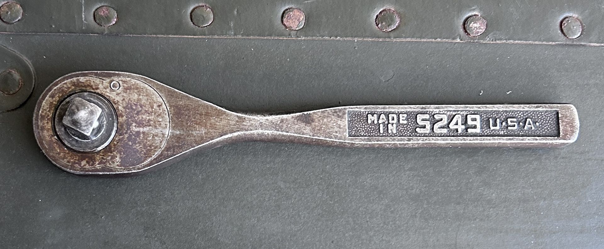 Vintage Plomb Pebble 3/8" Ratchet Wrench