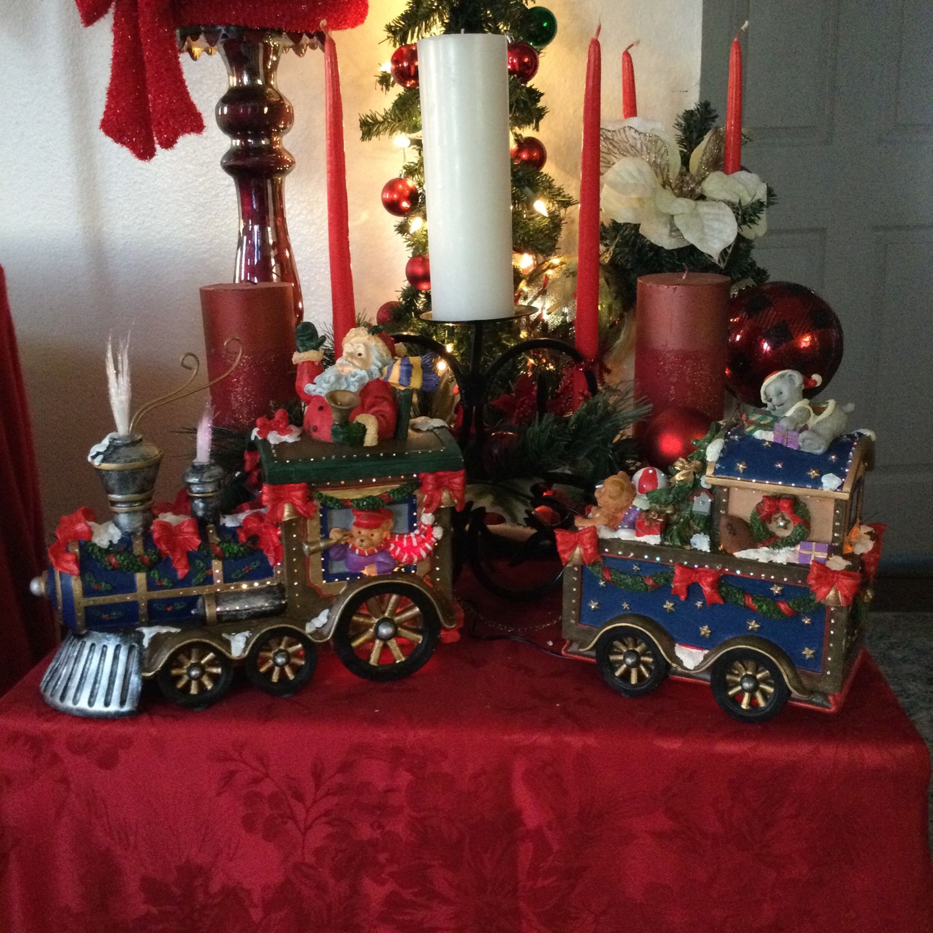 Fiber Optic Santa Claus Christmas Train Engine & Car