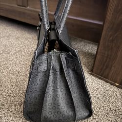 Guess purse