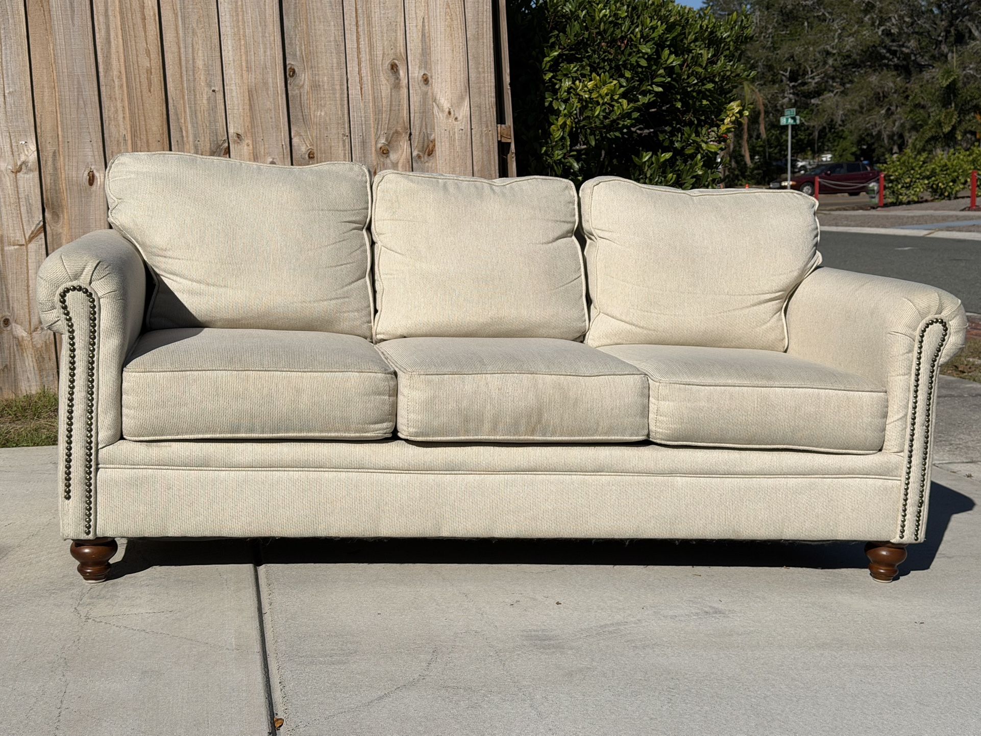 🔥 $200 DELIVERED TODAY – Clean Beige Sofa | MUST GO! 🚚