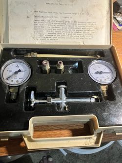 Fuel pump test kit
