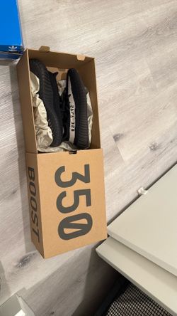 Yeezy Boost 350 V2