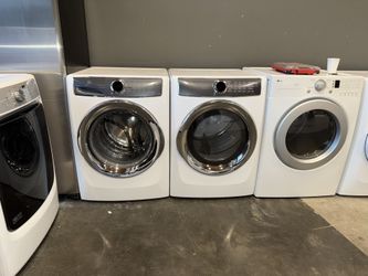 ELECTROLUX XL CAPACITY WASHER DRYER ELECTRIC SET 