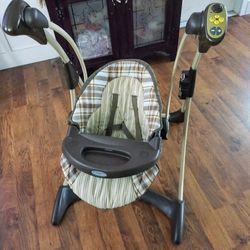 Graco Baby Swing - Battery Operated 