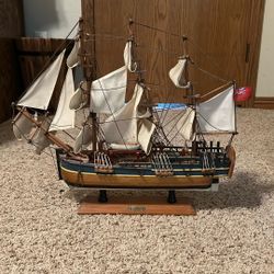 H.m.s Endeavor Model Ship
