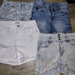 Shorts Women's Sizes Small/5
