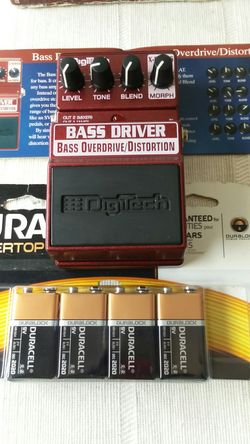 DigiTech BASS DRIVER BASS OVERDRIVE/DISTORTION. INCLUDING 5 9V DURACELL BATTRIES.