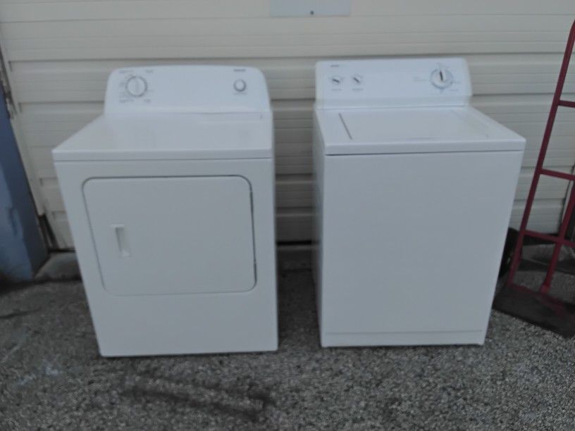 Nice White Washer And Electric Dryer Set OEM Very Clean And Like New.