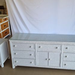 White Wicker Furniture Set