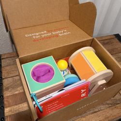 Lovevery The Senser Play Box