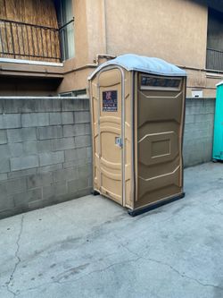 Porta potty