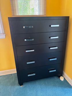 Black 5-Drawer Tall Dresser Chest