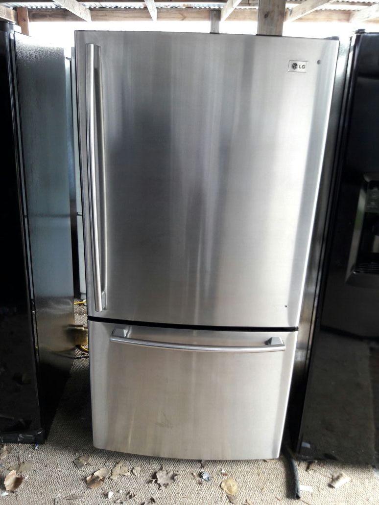 L.g french door style fridge freezer at bottom