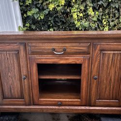 Beautiful Farmhouse Wood Buffet TV Cadenza/Cabinet