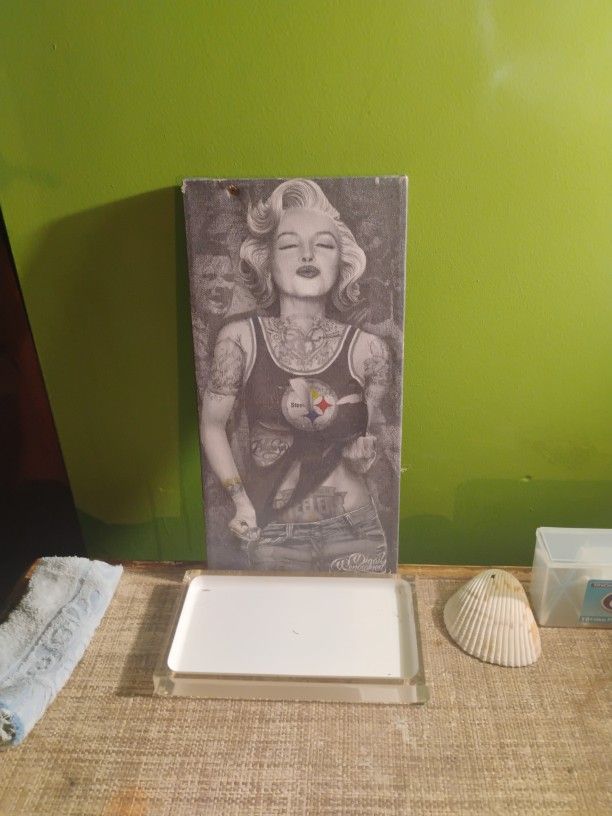 Marilyn Monroe Rocks Pittsburgh Steelers Artwork