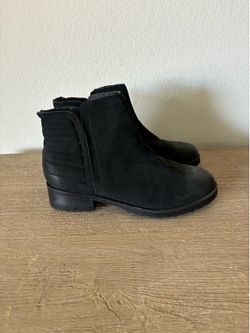 Steve Madden bkack women’s boots (new)