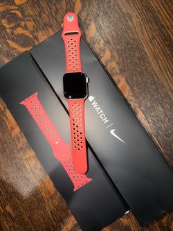 Apple Watch SE Nike 40mm GPS