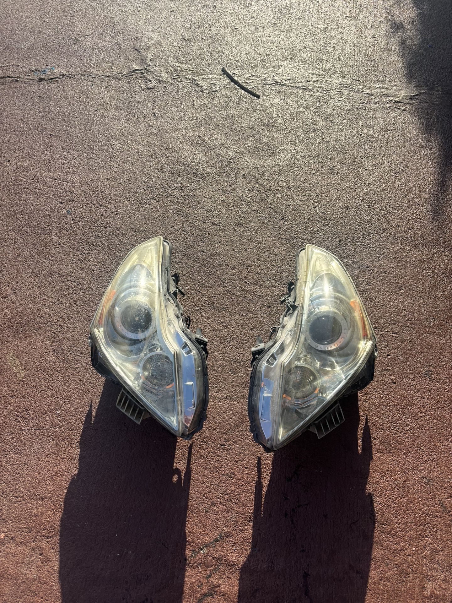 2013 G37 Headlights (sedan)