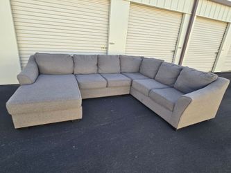 Gray Ashleys Furniture Sectional(WILL DELIVER)