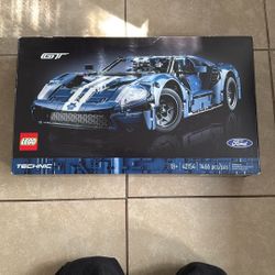 LEGO Technic 2022 Ford GT Car Model Set 42154