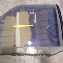 88/98 Gm Truck / Suv Lh Door Glass  