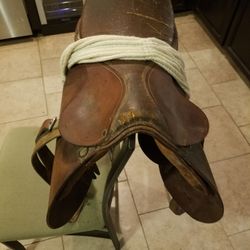 Leather English Jump Saddle