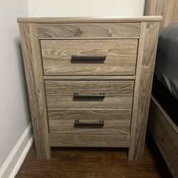 3 Piece Zelen  Panel Queen Bed Set 