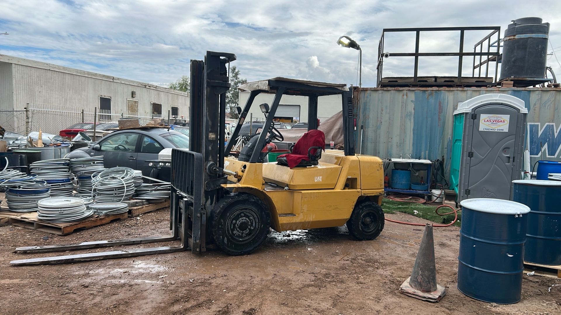 2004 Caterpillar DP40K1 Forklift