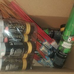 Box of CELEBRATION POPPERS!