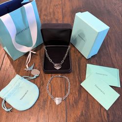 Necklace And Bracelet Set 