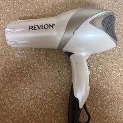 REVLON Hair Dryer