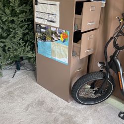 4-drawer Filing Cabinet 