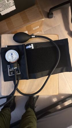 medline sphygmomanometer artery