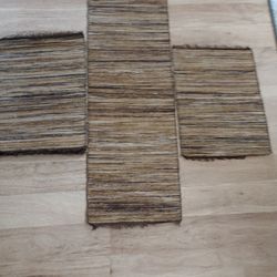 Table Runner and 6 mats 