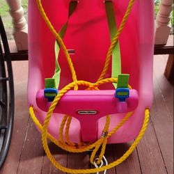 Fisher-Price Child Tree Swing. Very Good Condition Clean Even The Ropes Are Clean. $15 Firm