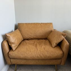 Albany Park Armchair Distressed Vegan Leather / Gold