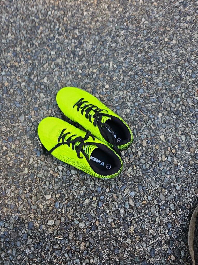 Barely Used Kids 2 Soccer Shoes