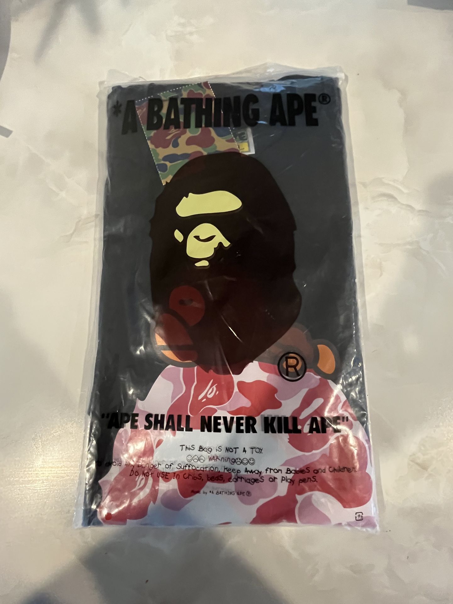BAPE t shit (L)