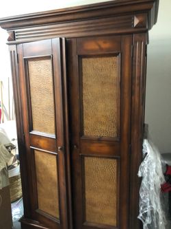 Great condition armoire