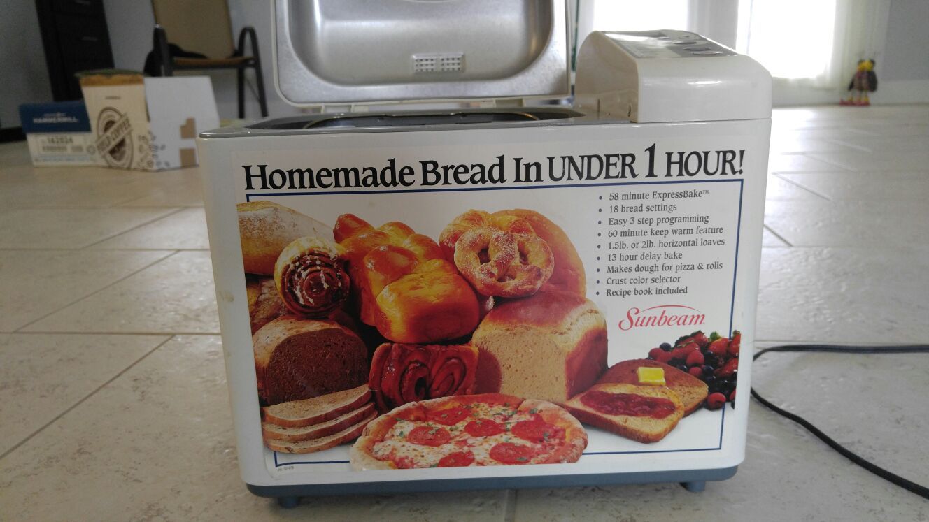 Sunbeam Bread Machine Expressbake- Model 5833
