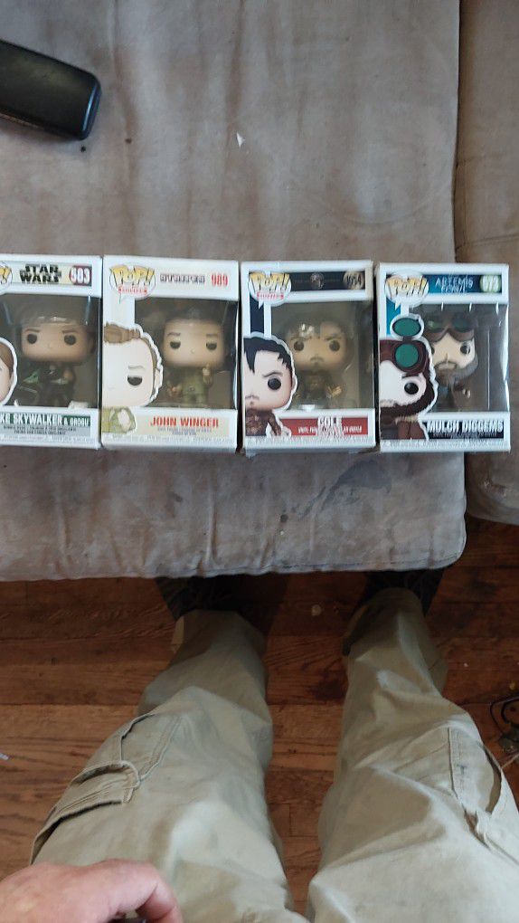 Set a funko pop figurines.   Together Or Seperate