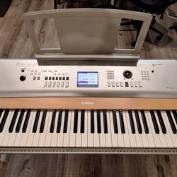 Yamaha DGX620 Stage Digital Piano