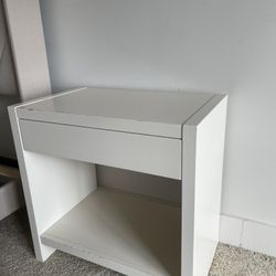Nightstand 
