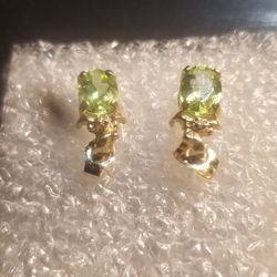 Beautiful Natural Emerald Stud w a Diamond Accent 14k Solid Gold