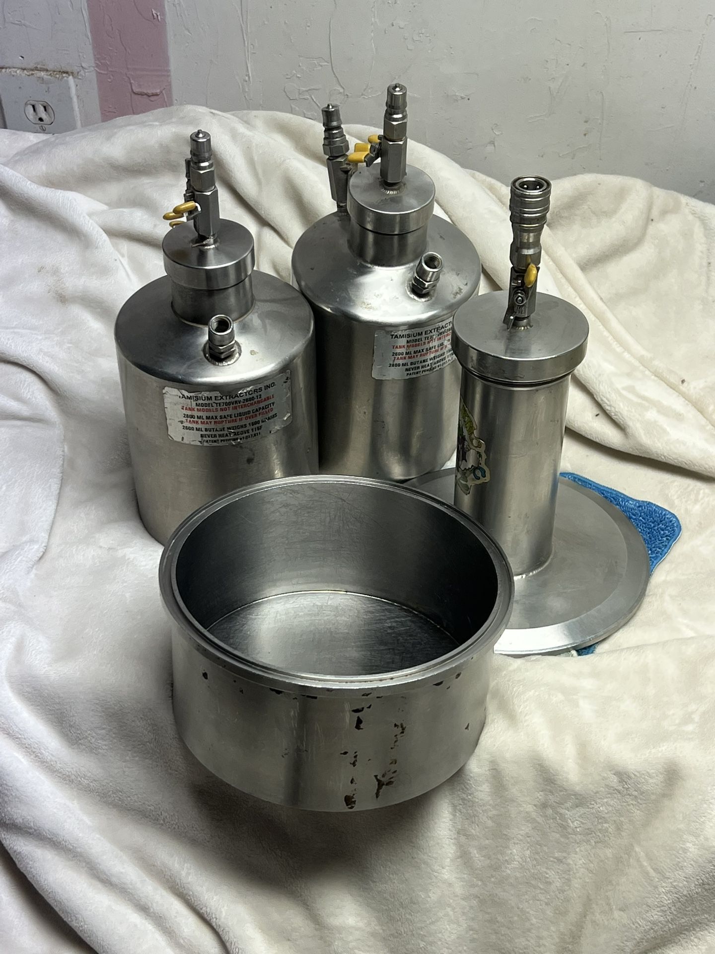Tamisium Extractors Inc., Closed passive Model: TE700VRV-2600-12 Herb Extractor,