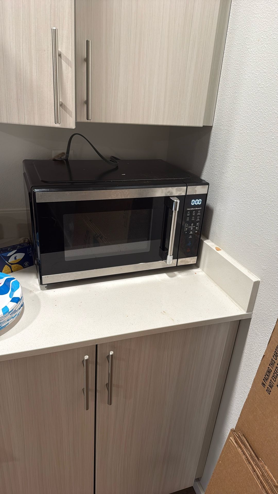 1000 Watt Micro wave 2 Months Old